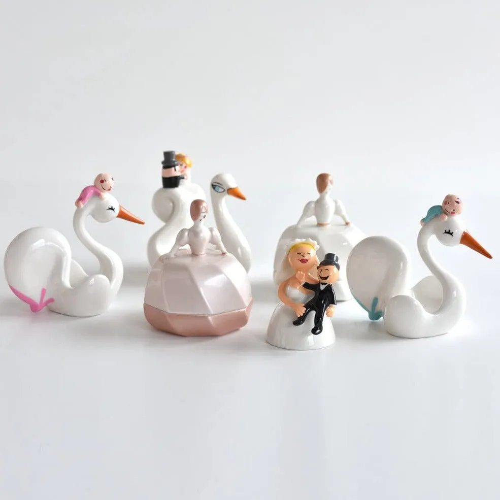 ABBRACCIAMI AMORE MIO WEDDING CAKE TOPPER
