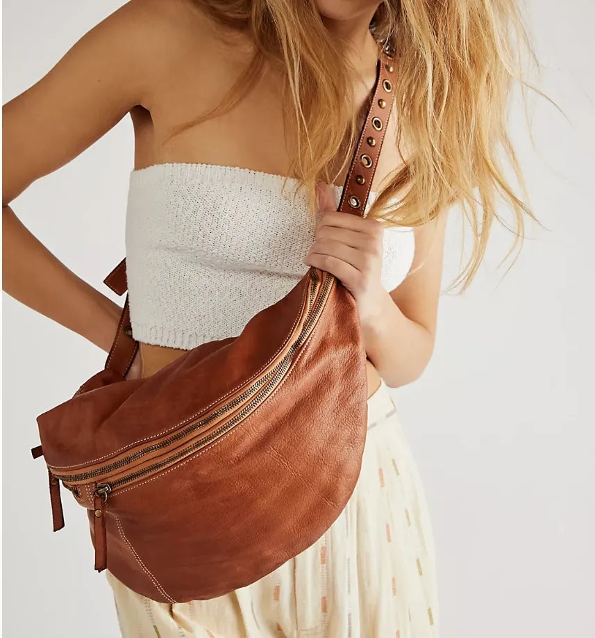 Bella Large Sling in Cognac