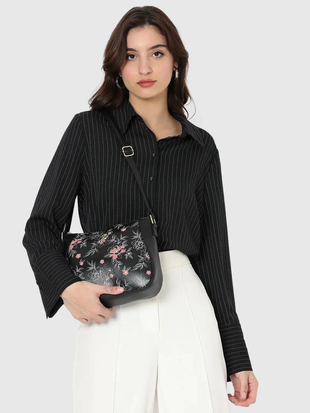 Caprese Snow Sling Medium Printed Women'S Handbag Black