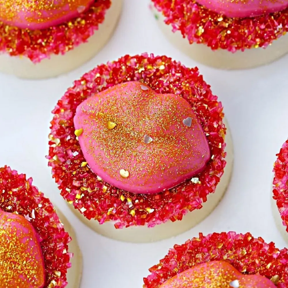 Make Me Blush Glittery Sugar™