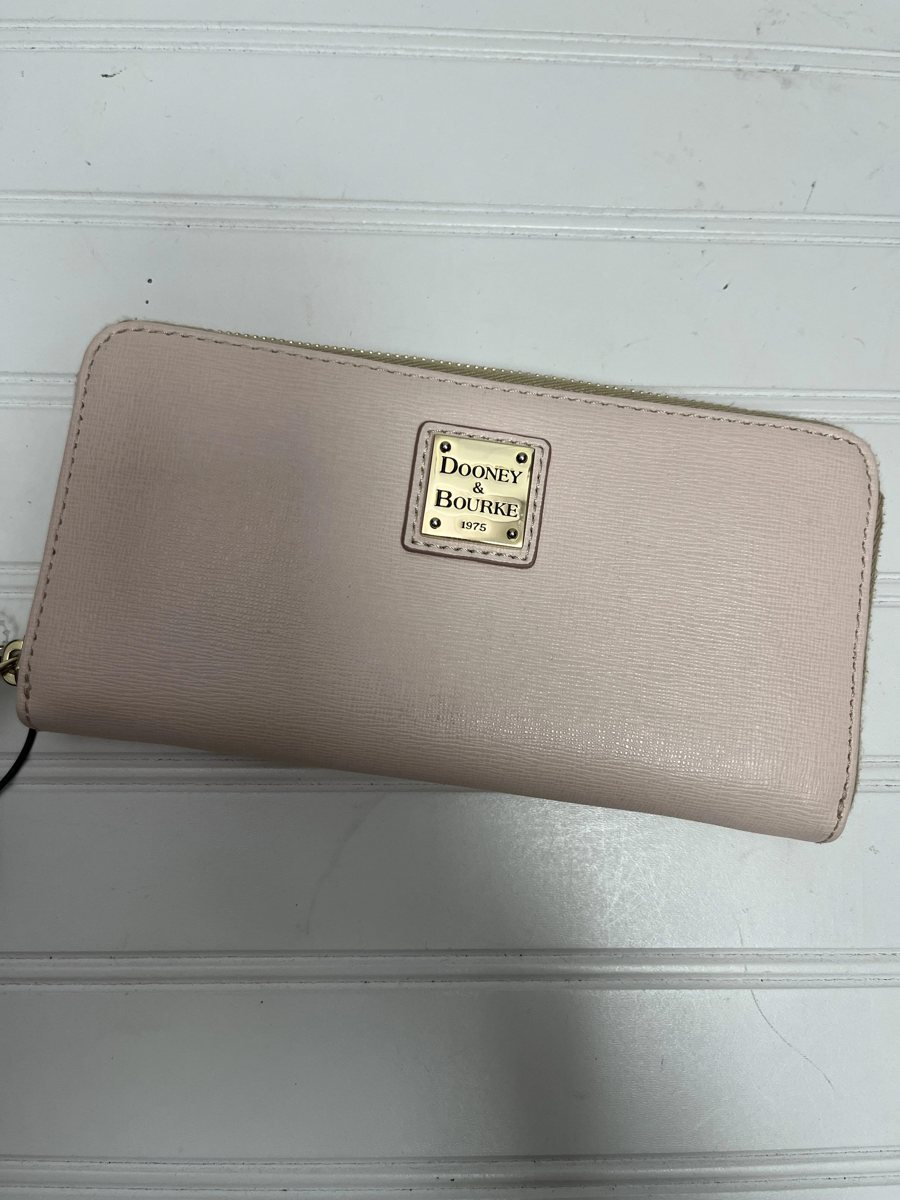 Wallet Designer By Dooney And Bourke  Size: Medium
